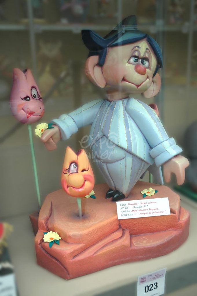 Año 2012, falla Tomasos, Carlos Cervera, sección undécima Infantil, Artista: Ángel Navarro Requena.