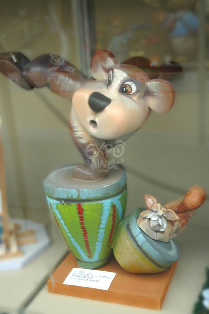 Año 2012, falla Valencia, Teodoro Llorente (Chirivella), sección undécima Infantil, Artista: Julio Vicente Fabra Muñoz.
