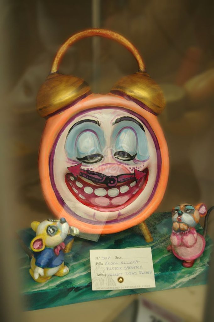 Año 2012, falla Ángel Villena, Pintor Sabater, sección duodécima Infantil, Artista: Vicente Torres Sánchez.