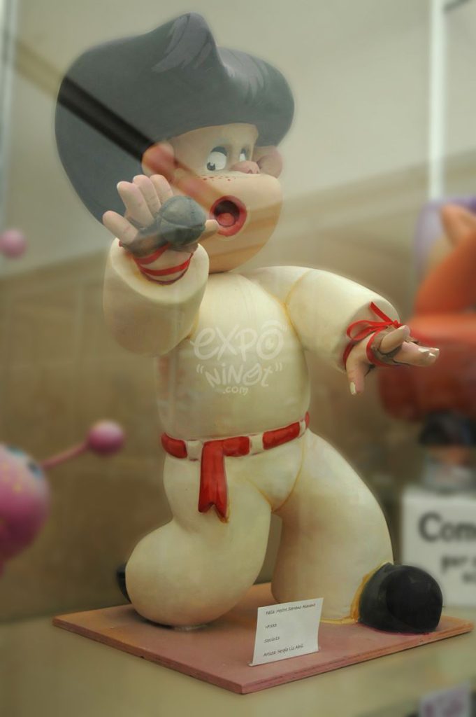 Año 2012, falla Maestro Serrano, Alicante, sección decimotercera Infantil, Artista: Sergio Lis Abril.