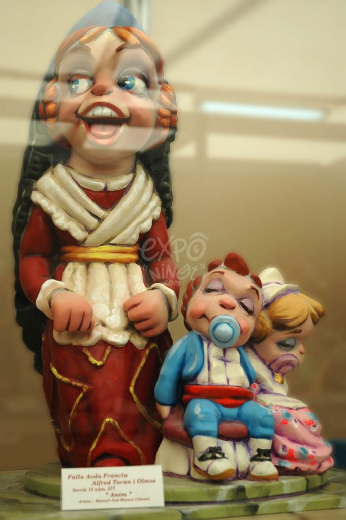 Año 2012, falla Avenida de Francia, Alfredo Torán y Olmos, sección decimotercera Infantil, Artista: Manuel Blanco Climent.
