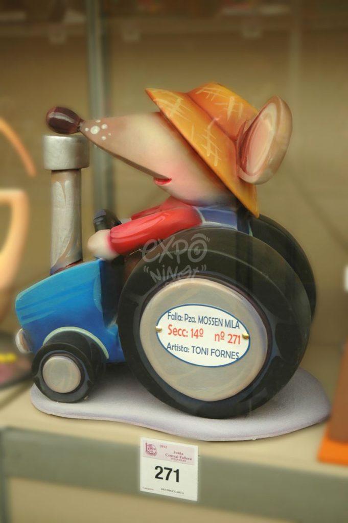 Año 2012, falla Plaza Mosén Milá, sección decimocuarta Infantil, Artista: Toni Fornes Quijano.