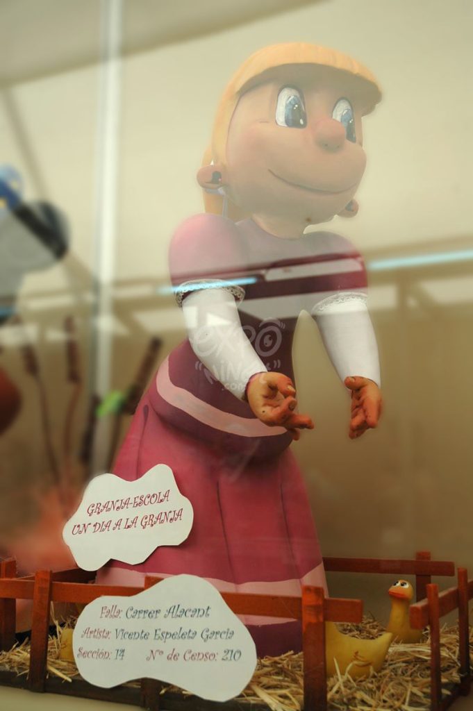 Año 2012, falla Alicante, sección decimocuarta Infantil, Artista: Vicente Espeleta García.