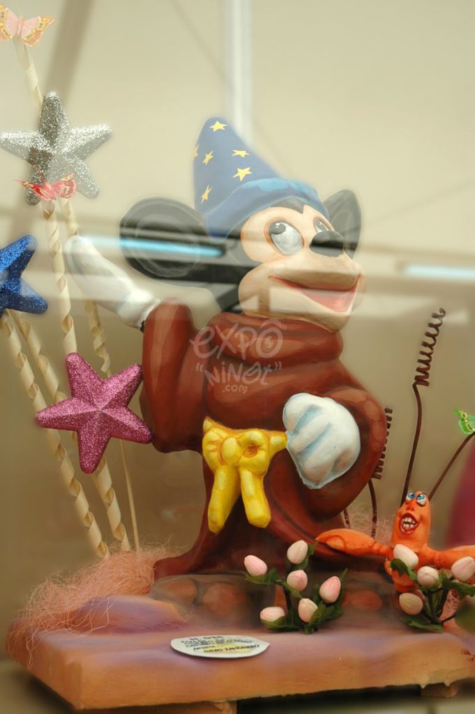 Año 2012, falla Camino Alba, Castillo Cullera, sección decimocuarta Infantil, Artista: David Zahonero del Fresno.
