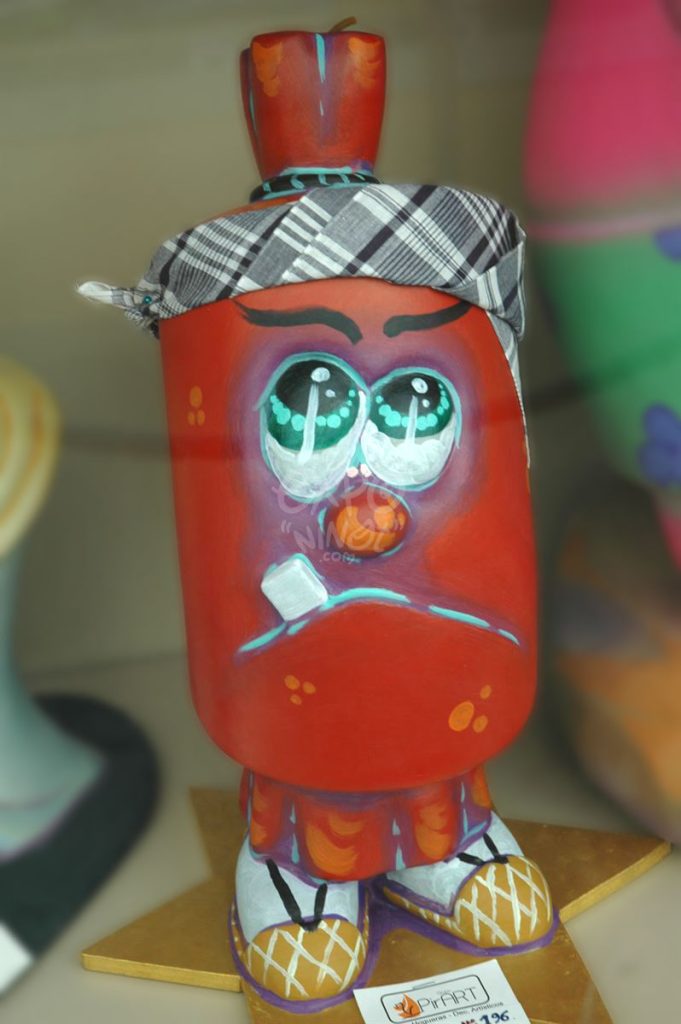 Año 2012, falla Guillen Sorolla, Recaredo, sección decimosexta Infantil, Artista: Mauricio Vázquez Terón.