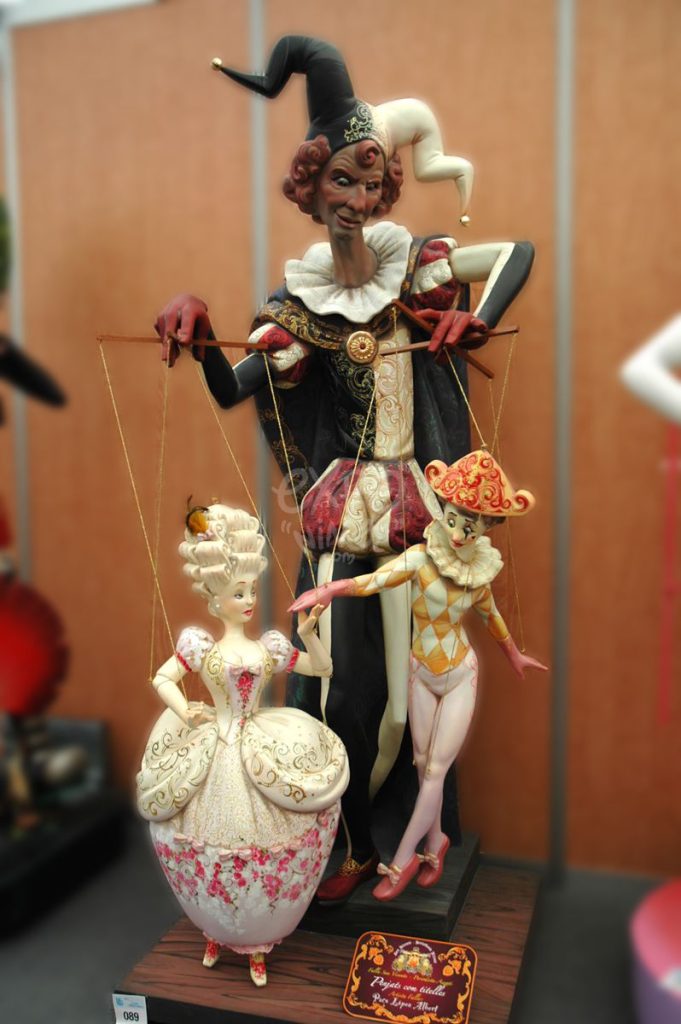 Año 2012, falla San Vicente Periodista Azzatti, sección primera a, Artista: Francisco López Albert.