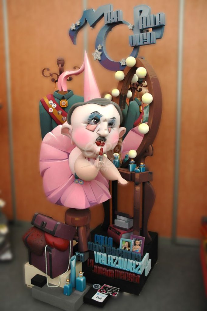 Año 2012, falla Quart Extramuros Velázquez, sección primera a, Artista: Mario Gual del Olmo.