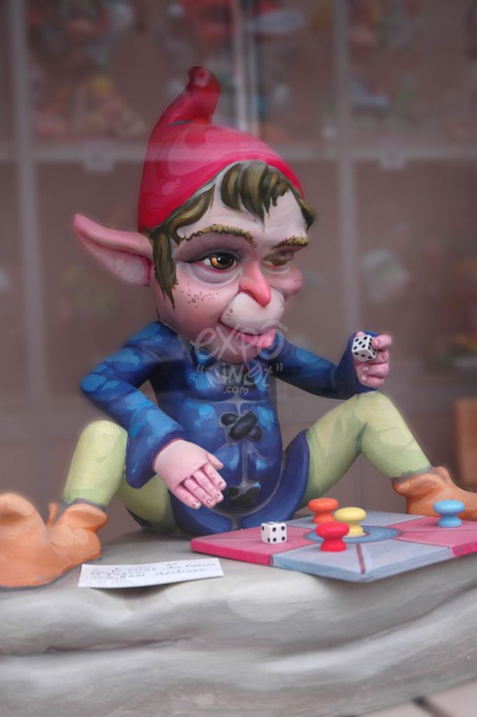 Año 2012, falla Doctor Oloriz, Arzobispo Fabian y Fuero, sección tercera Infantil, Artista: Rafael Martínez Reig, Raúl Martínez Ruíz.