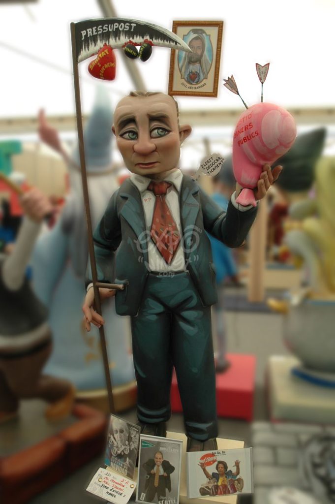 Año 2012, falla Doctor Marañón Maestro Palau, sección tercera a, Artista: Ximo Esteve Mares.