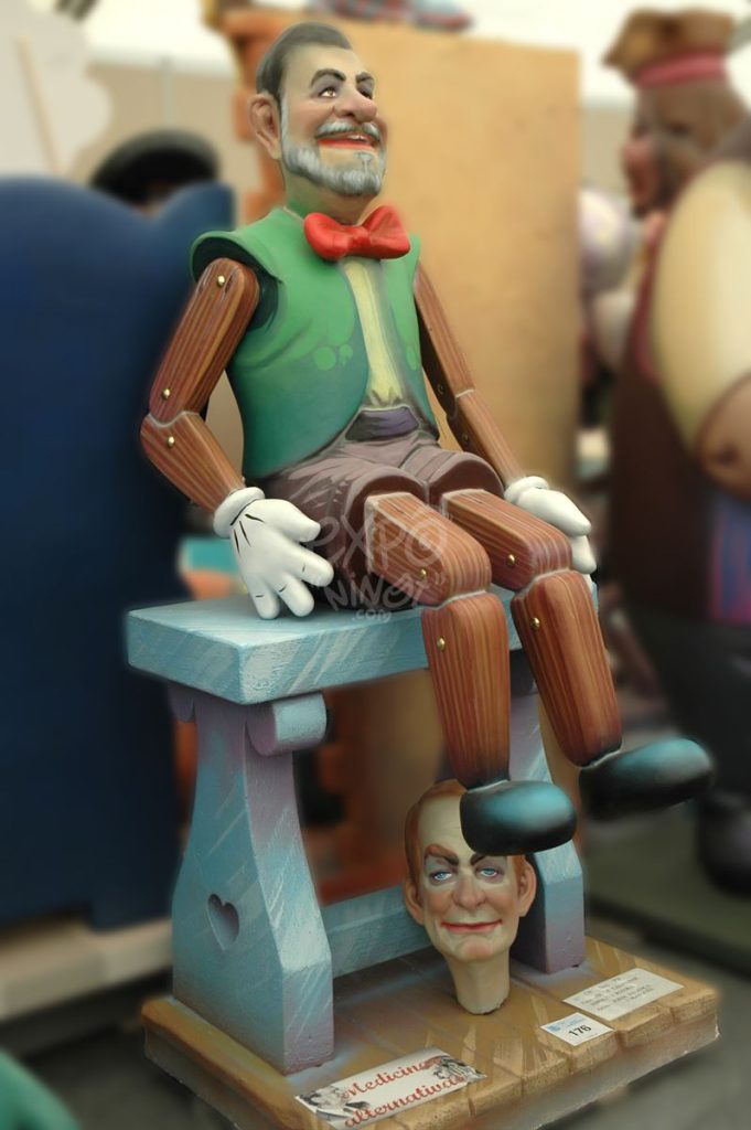 Año 2012, falla Avenida Campanar Hipolito Rovira, sección tercera b, Artista: Jordi Palanca Marqués.