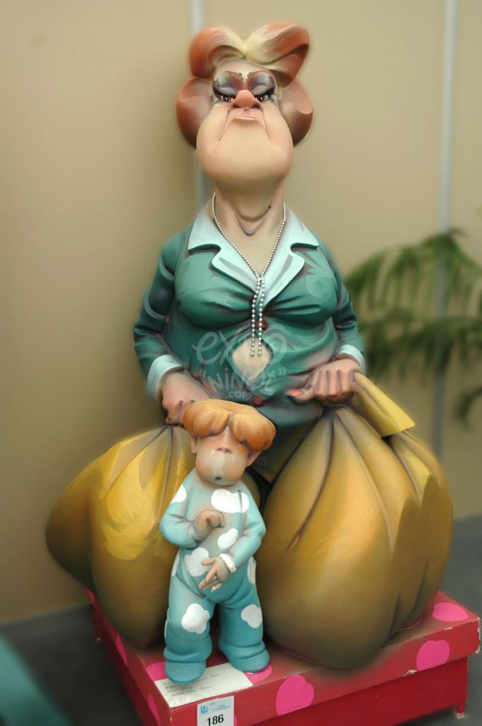 Año 2012, falla Obispo Jaime Pérez Luis Oliag, sección cuarta b, Artista: Julio Vicente Fabra Muñoz.
