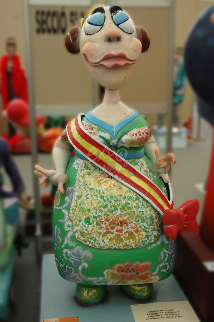Año 2012, falla Costa y Borrás Agustina de Aragón, sección quinta a, Artista: Francisco Ribes López.