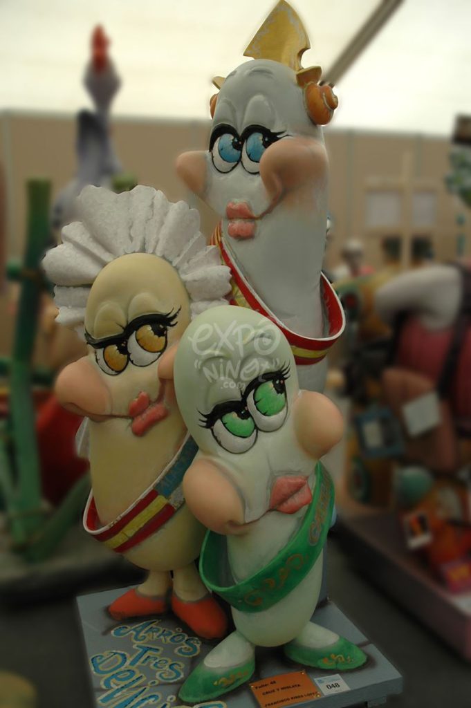 Año 2012, falla Cruz y Mislata, sección quinta b, Artista: Francisco Ribes López.