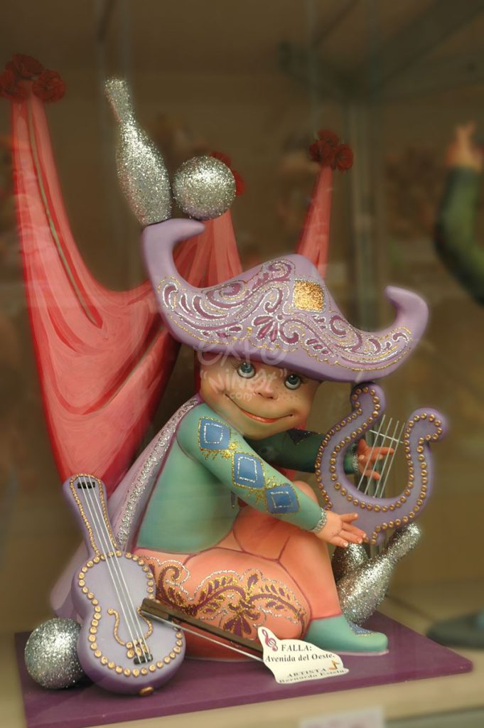 Año 2012, falla Avenida del Oeste, sección sexta Infantil, Artista: Bernardo Estela Parra.