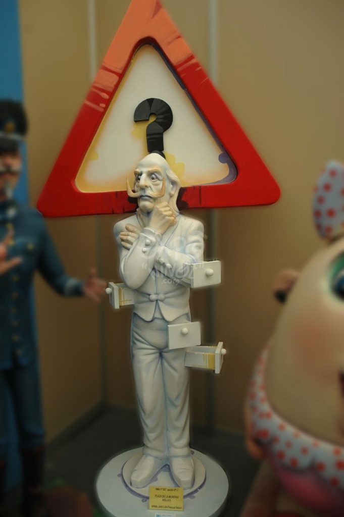 Año 2012, falla Plaza de la Morería, sección sexta c, Artista: José Luis Pascual Nebot.