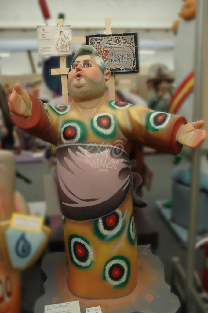 Año 2012, falla Quart, Turia, sección séptima b, Artista: Jordi Palanca Marqués.