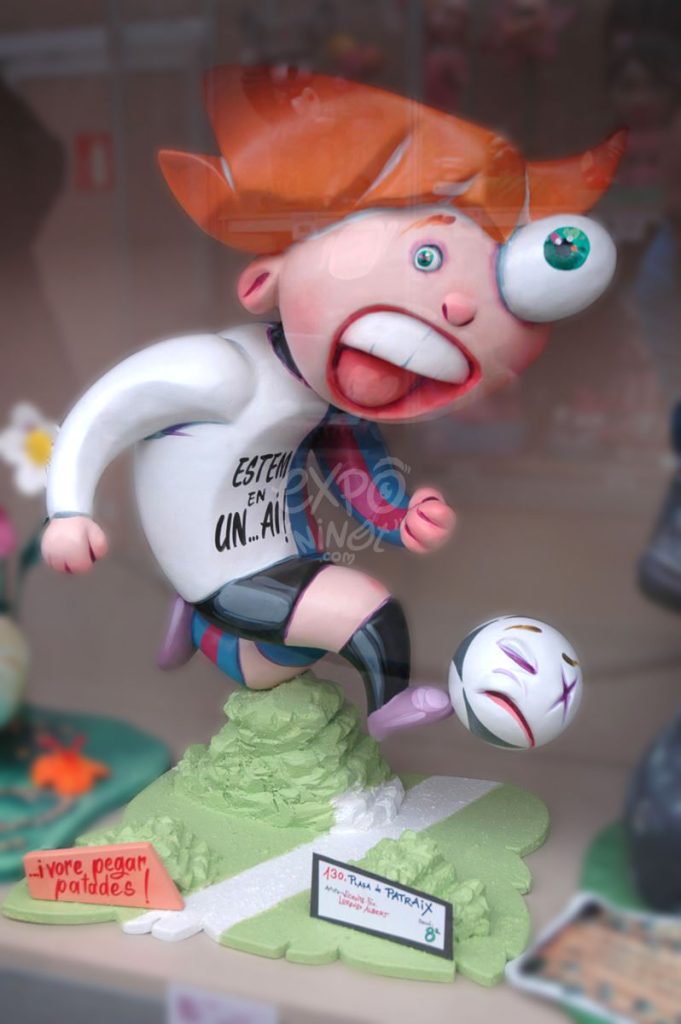 Año 2012, falla Plaza de Patraix, sección octava Infantil, Artista: Vicente Francisco Lorenzo Albert.