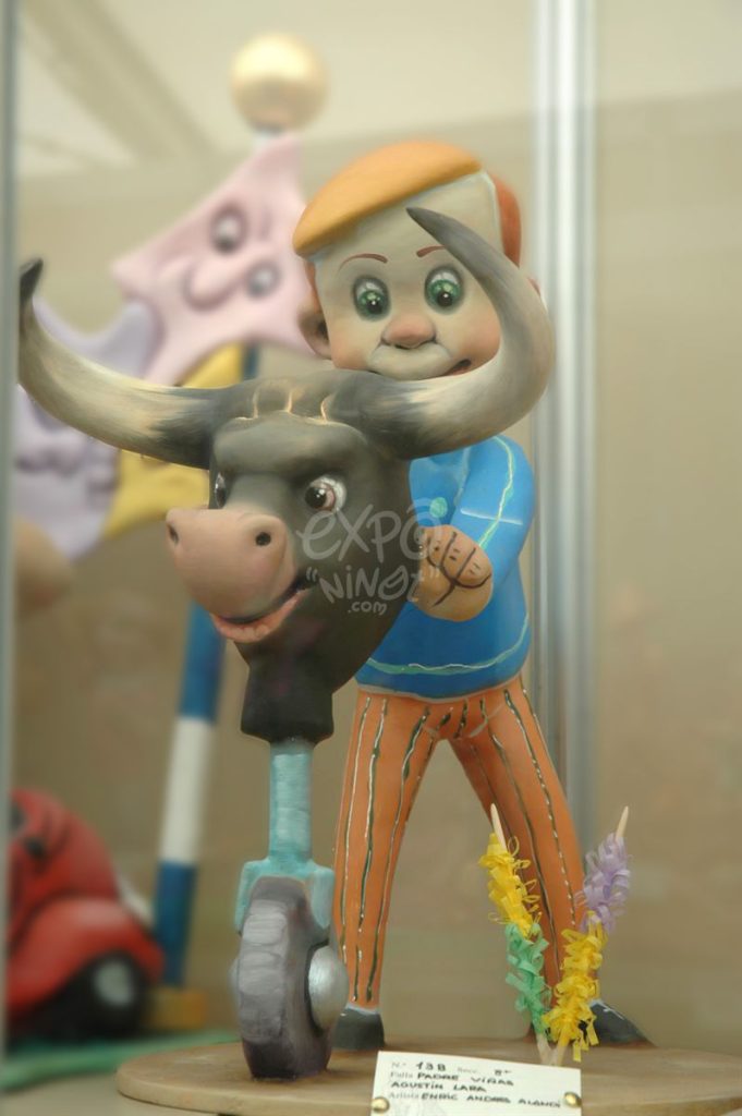Año 2012, falla Padre Viñas, Agustín Lara, sección octava Infantil, Artista: Enric Andrés Alandi.