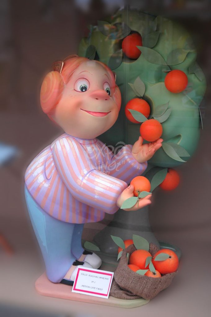 Año 2012, falla Mercado Central, sección primera infantil, Artista: Cate y Rosa