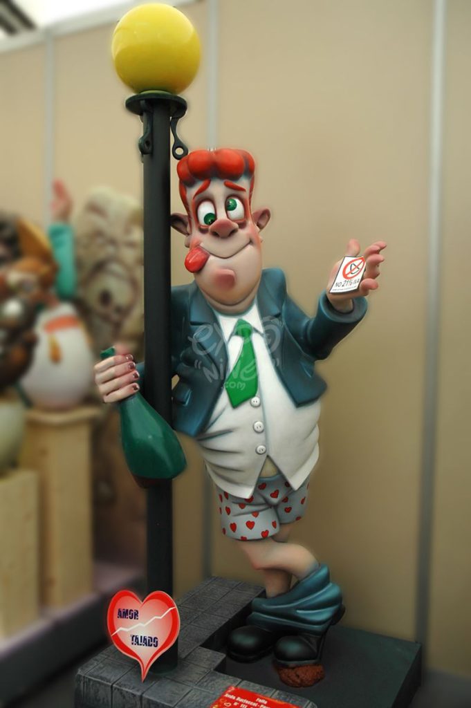 Año 2013, falla Avenida Burjasot, Padre Carbonell, sección primera b, Artista: José Miguel Ballester García.