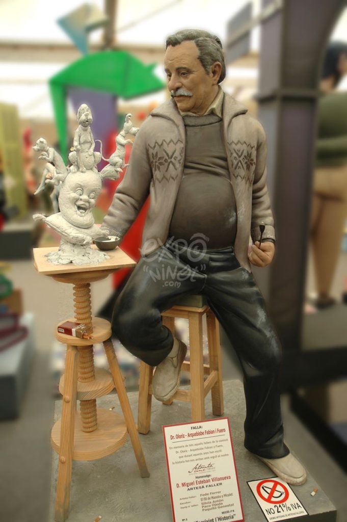 Año 2013, falla Doctor Oloriz, Arzobispo Fabian y Fuero, sección primera b, Artista: Fede Ferrer García.