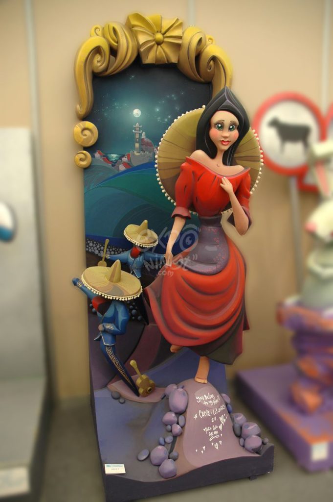 Año 2013, falla Cádiz, Los Centelles, sección segunda b, Artista: Mario Gual del Olmo.