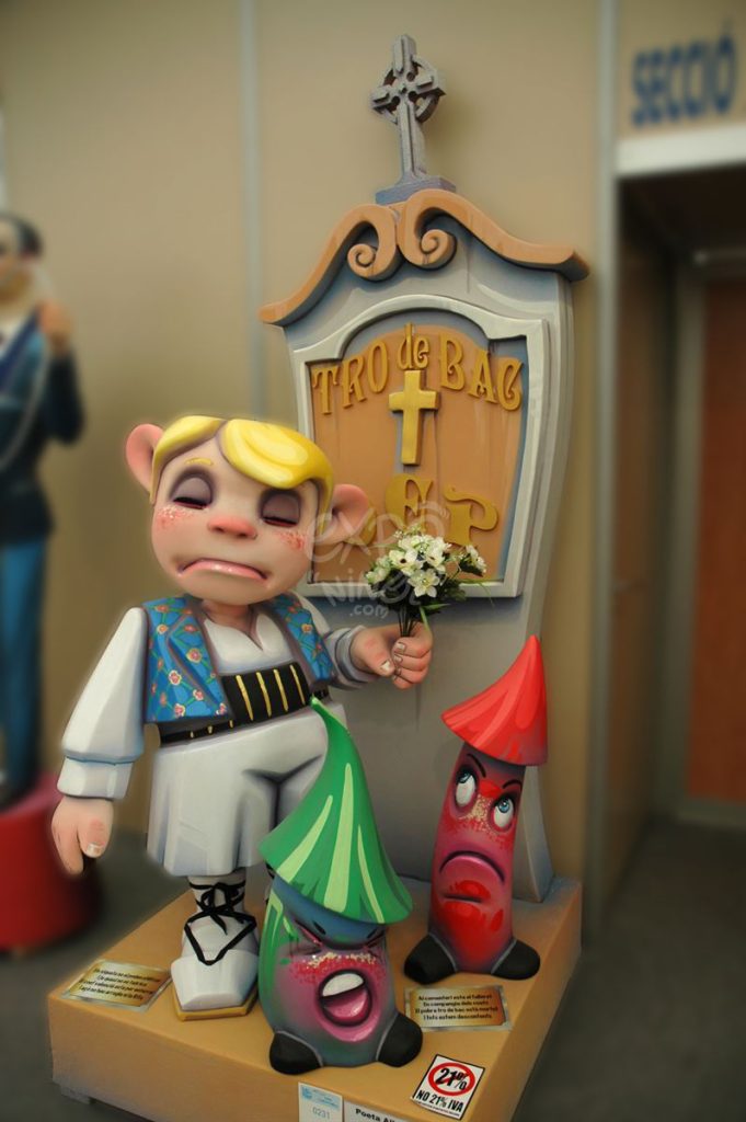 Año 2013, falla Poeta Alberola, Totana, sección segunda a, Artista: Xavier Herrero Martínez.