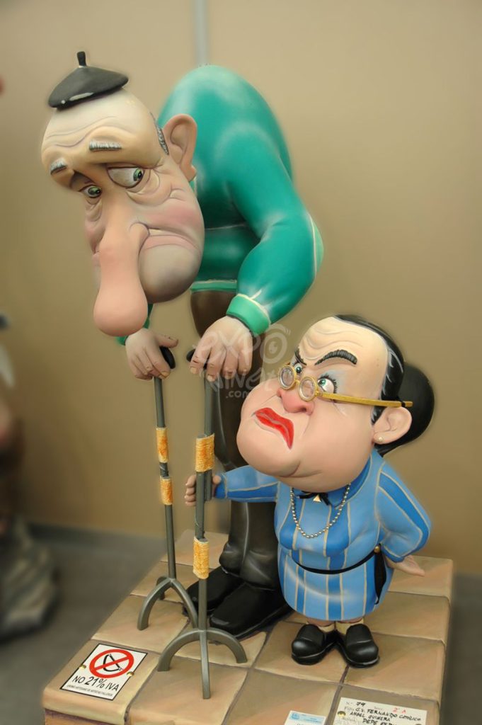 Año 2013, falla Fernando el Católico, Ángel Guimerá, sección segunda a, Artista: José Francisco Espinosa Aguilar.