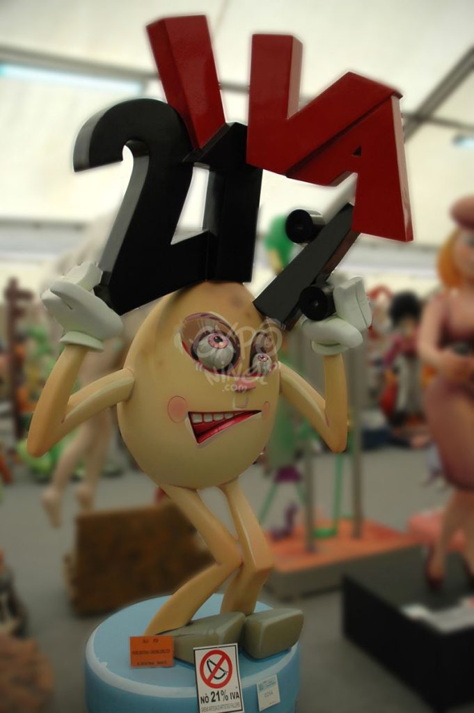 Año 2013, falla Padre Santonja, Cardenal Benlloch, sección segunda a, Artista: José Luis Pascual Nebot.