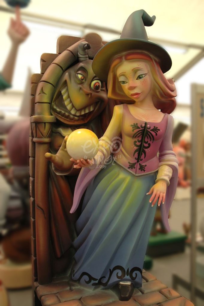 Año 2013, falla Industria, Santos Justo y Pastor, sección segunda a, Artista: Lorenzo Fandos Ayoro, Sergio Fandos Najera.