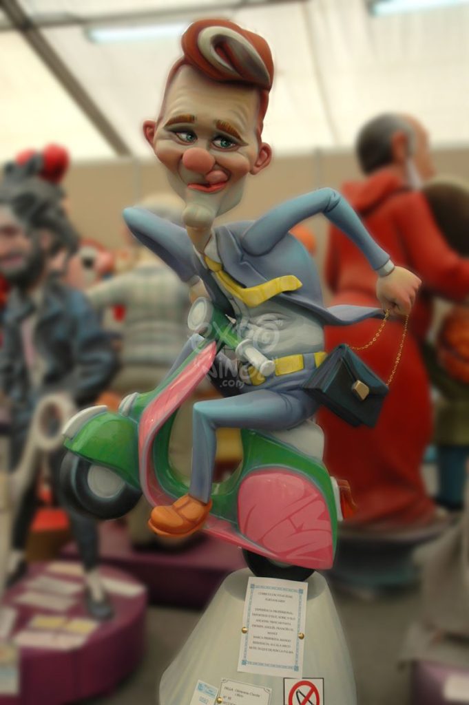 Año 2013, falla Olivereta, Cerdá y Rico, sección tercera b, Artista: José Miguel Corachán Lagunas.