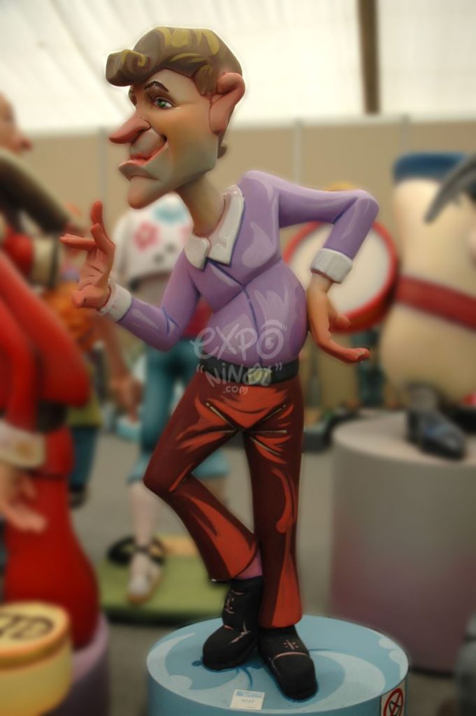 Año 2013, falla Grupos Virgen del Carmen, sección tercera b, Artista: Xavi Ribes Segura.