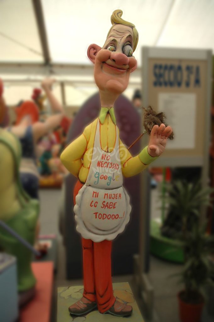 Año 2013, falla Avenida Primado Reig, San Vicente Paul, sección tercera b, Artista: Vicente Albert García.