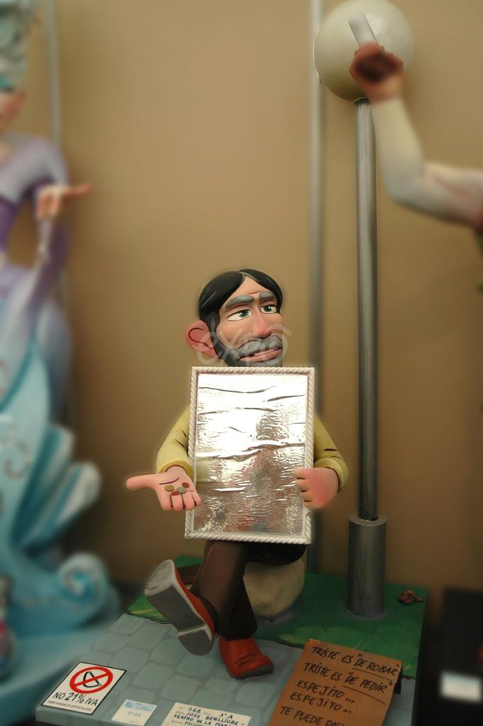 Año 2013, falla José Benlliure, Teatro de la Marina, sección tercera a, Artista: Miguel Banaclocha Rausell.