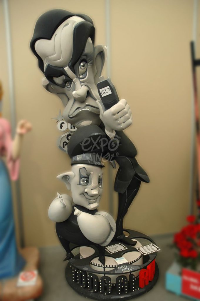 Año 2013, falla Cervantes, Padre Jofre, sección tercera a, Artista: Mario Gual del Olmo.