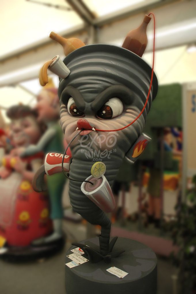 Año 2013, falla Hierros, Juan Bautista Perales, sección cuarta a, Artista: Agustín Torralba Soto.