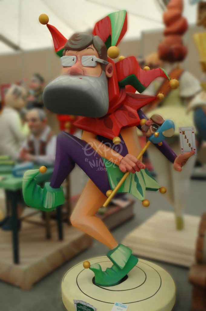 Año 2013, falla Cristóbal Sorni, Maestro Martin, Artista: Laura Palmeri.