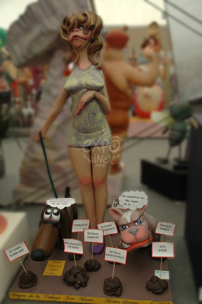Año 2013, falla Virgen de la Cabeza, José Mª Mortes Lerma, sección quinta a, Artista: Fernando Llopis “Ferni”.