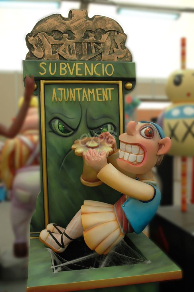 Año 2013, falla Andrés Piles Ivars, Salvador Tuset, sección quinta b, Artista: Toni Fornes Quijano.