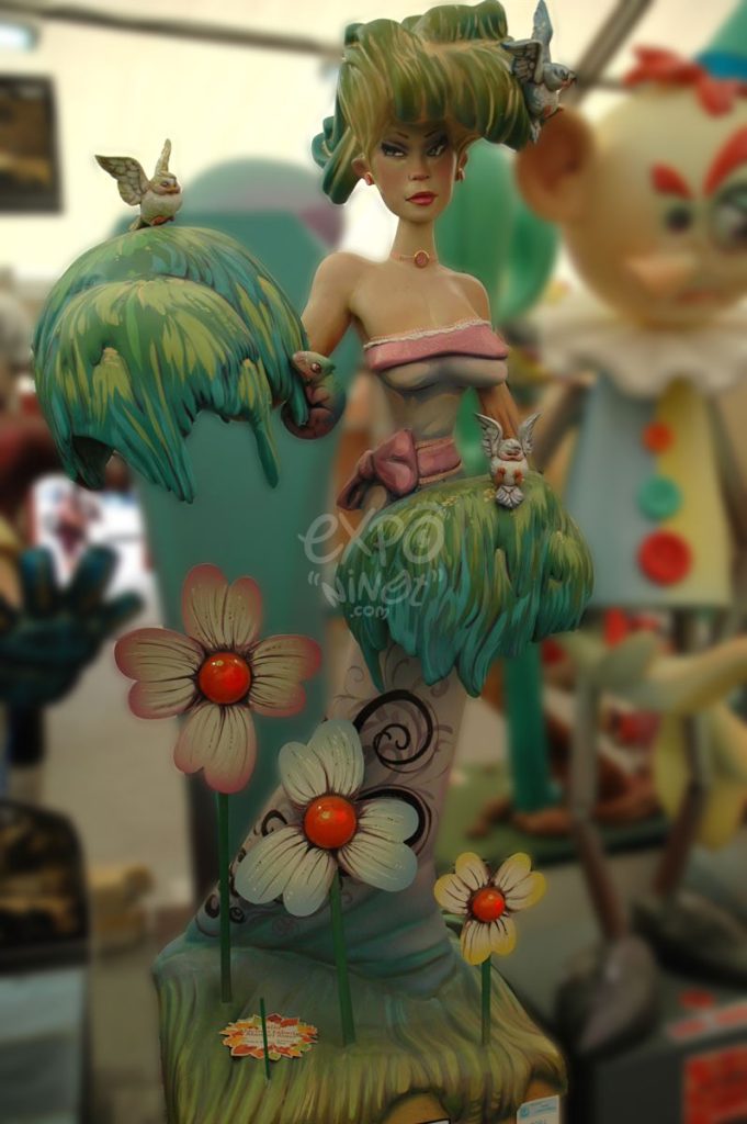 Año 2013, falla Jacinto Labaila, Manuel Simó, sección quinta b, Artista: Arturo Vallés Bea.