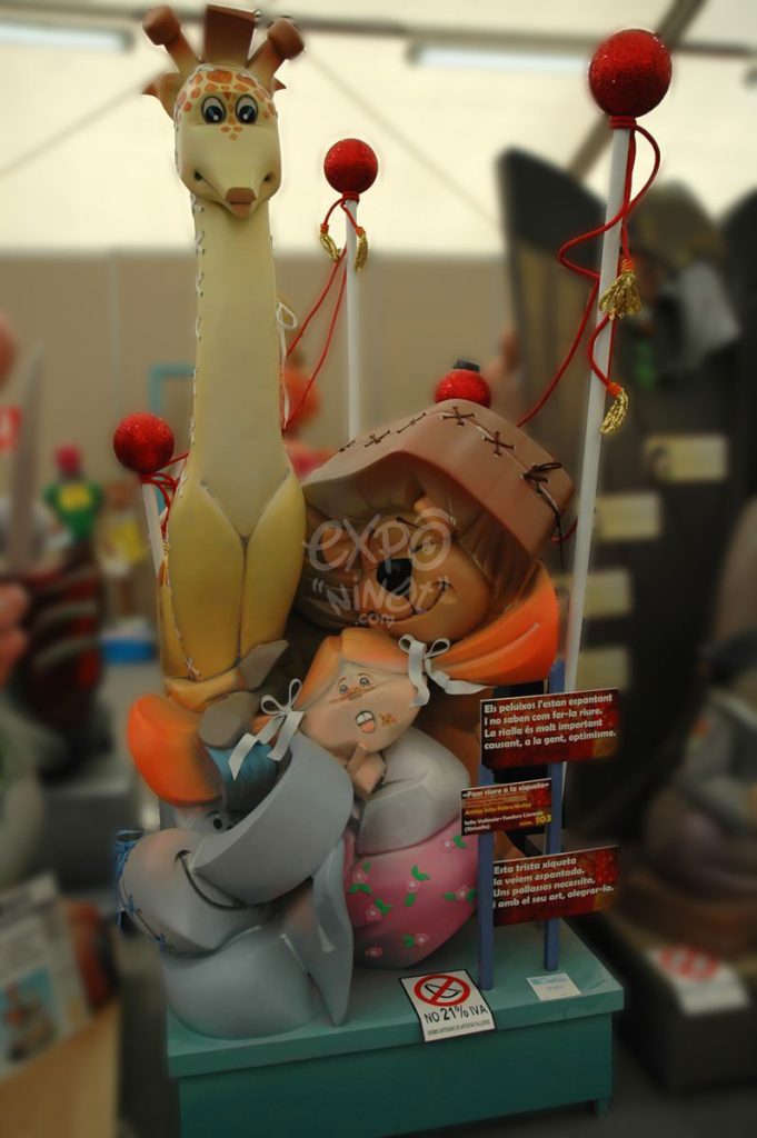 Año 2013, falla Doctor Sanchis Bergón, Turia, sección sexta a, Artista: Juanjo García López.