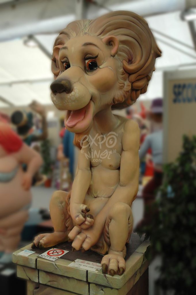 Año 2013, falla Manuel Arnau, Cruz Cubierta, sección sexta b, Artista: José Ramón Espuig Escrivá.
