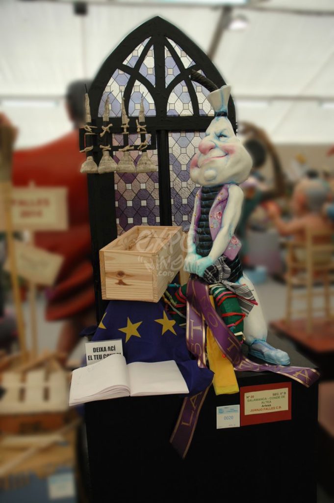 Año 2013, falla Salamanca, Conde Altea, sección sexta b, Artista: Juanjo García López.