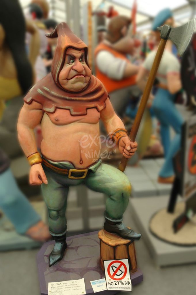 Año 2013, falla Ciudad de Córdoba, Vicente Tomás Martí, sección sexta c, Artista: José Manuel Martínez Izquierdo.