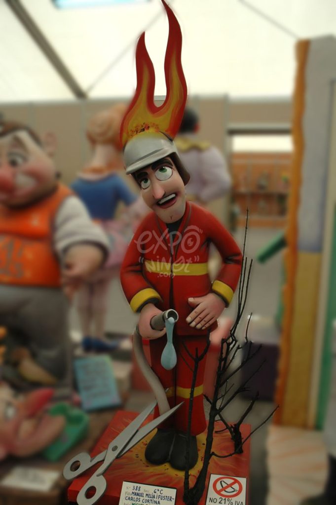 Año 2013, falla Manuel Melia y Fuster, Carlos Cortina, sección sexta c, Artista: Miguel Banaclocha Rausell.