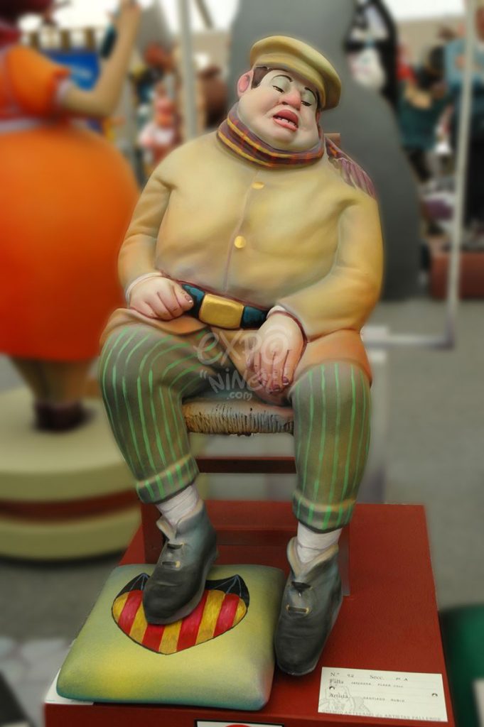 Año 2013, falla En Sendra, Plaza Coll, sección séptima a, Artista: Santiago Rubio Andrea.