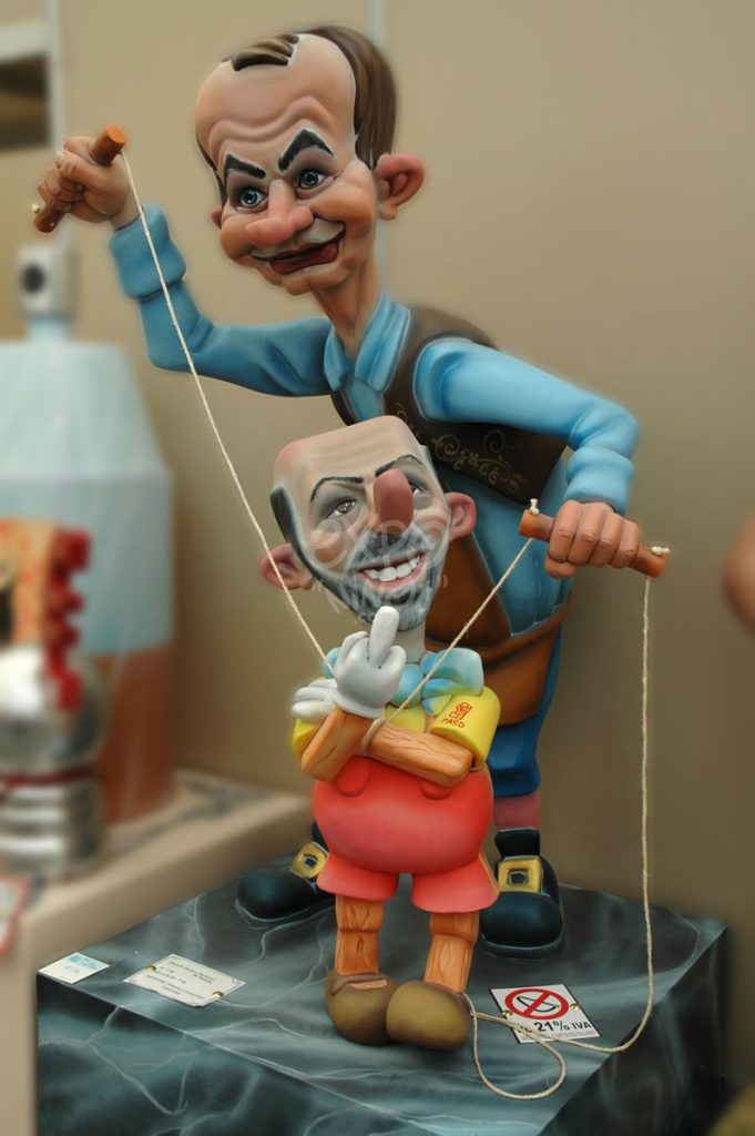 Año 2013, falla Felipe Bellver, Madre Rafols, sección séptima a, Artista: José Miguel Corachán Lagunas.