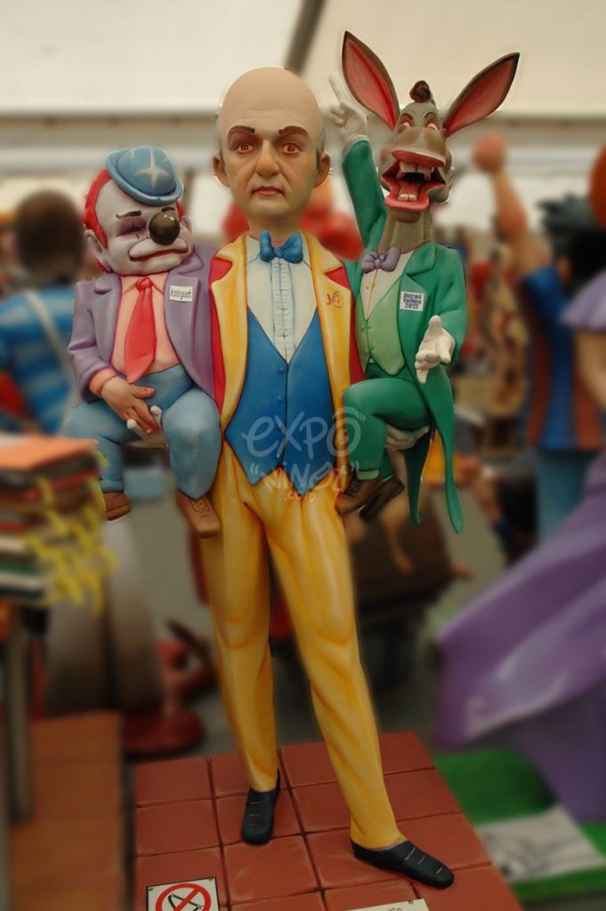Año 2013, falla Plaza Padre Domenech, Avenida Pio doce, sección séptima a, Artista: José Sales Asián.