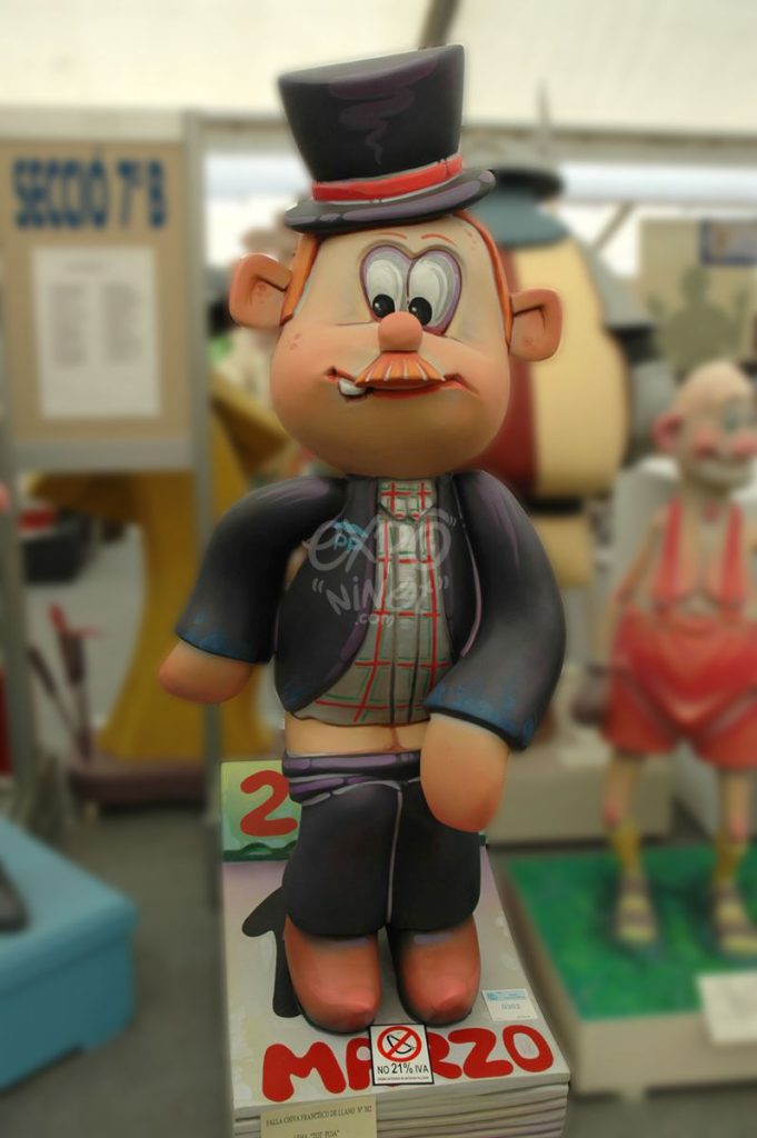 Año 2013, falla Chiva, Francisco de Llano, sección séptima b, Artista: Daniel Barea Ortiz.