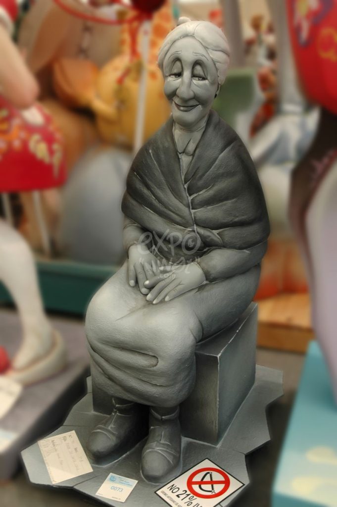 Año 2013, falla Plaza de Santa Cruz, sección séptima b, Artista: José Manuel Felip Gómez.